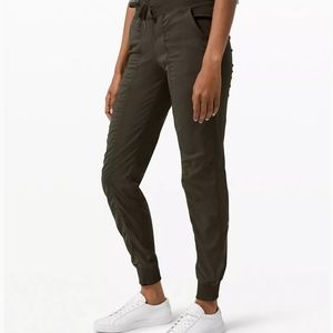 Lululemon Dance Studio joggers size 4